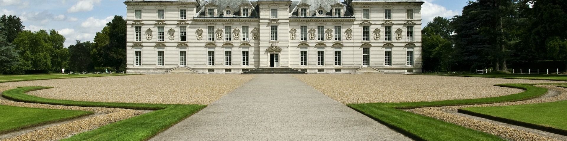 Cheverny Castle; Shutterstock ID 18556033; Purchase Order: -