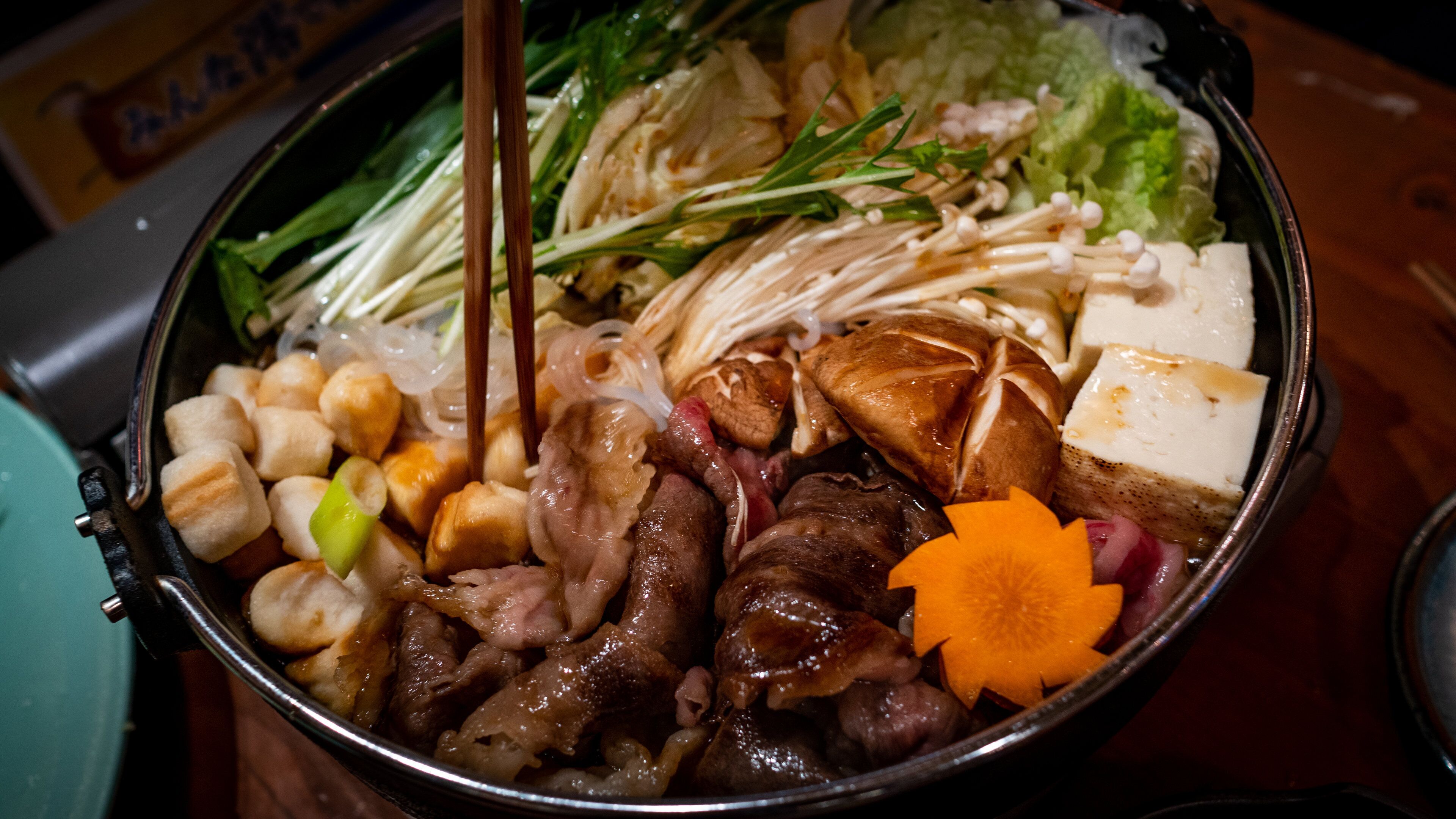 Shinsekai showing food