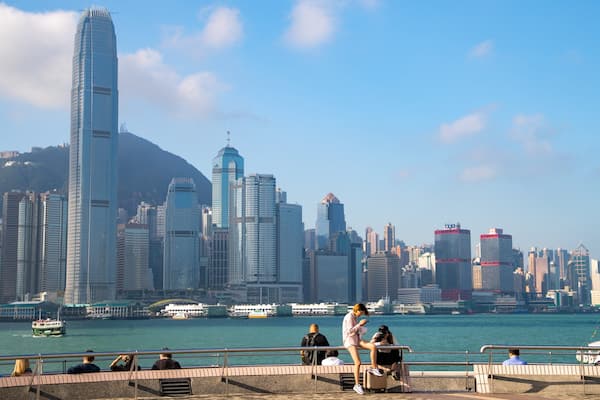 Tsim Sha Tsui Promenade showing a city and a bay or harbor
