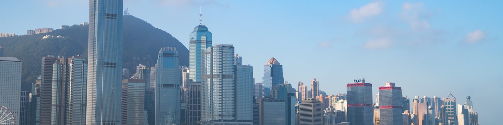 Tsim Sha Tsui Promenade showing a city and a bay or harbor