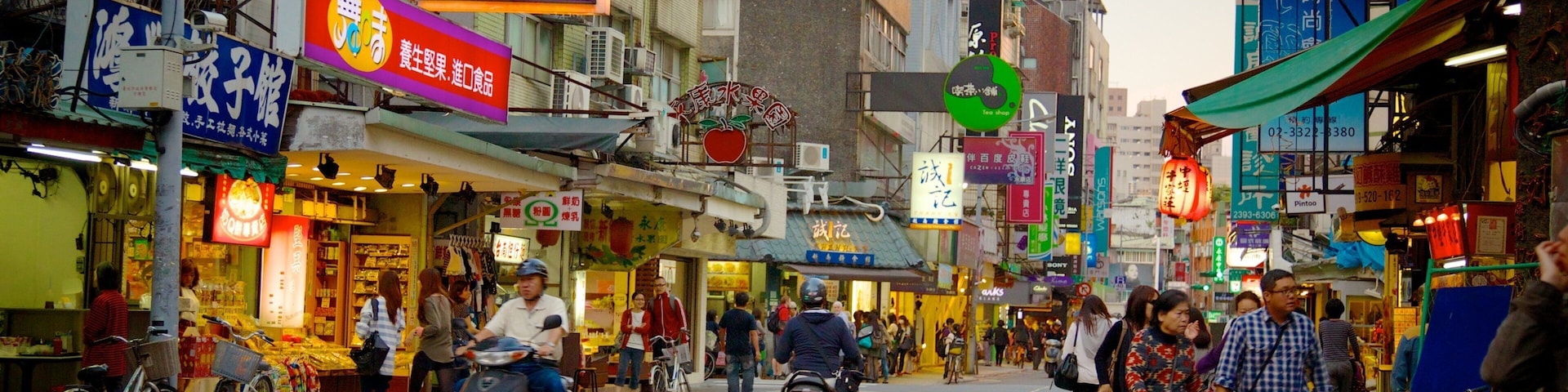 Yong Kang Street which includes street scenes, a city and shopping