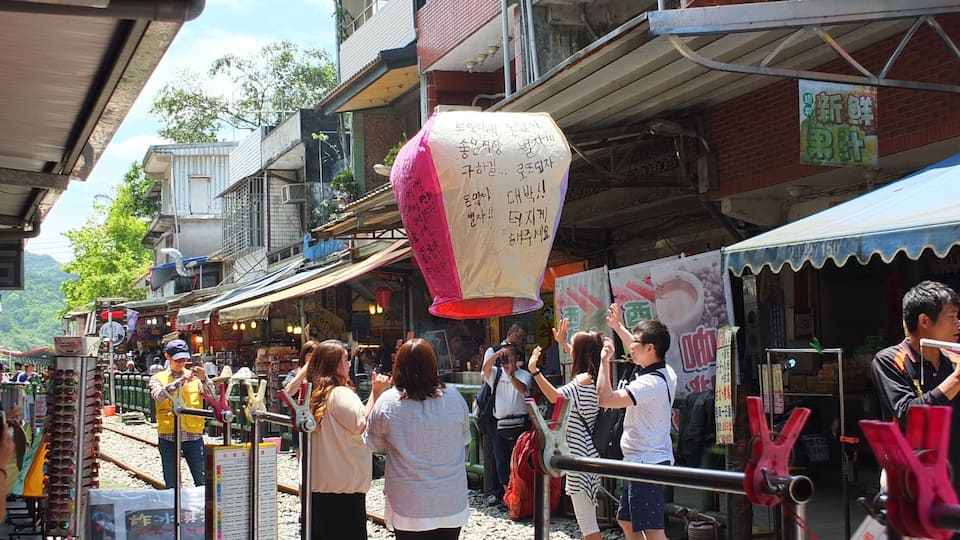 Release your sky lanterns