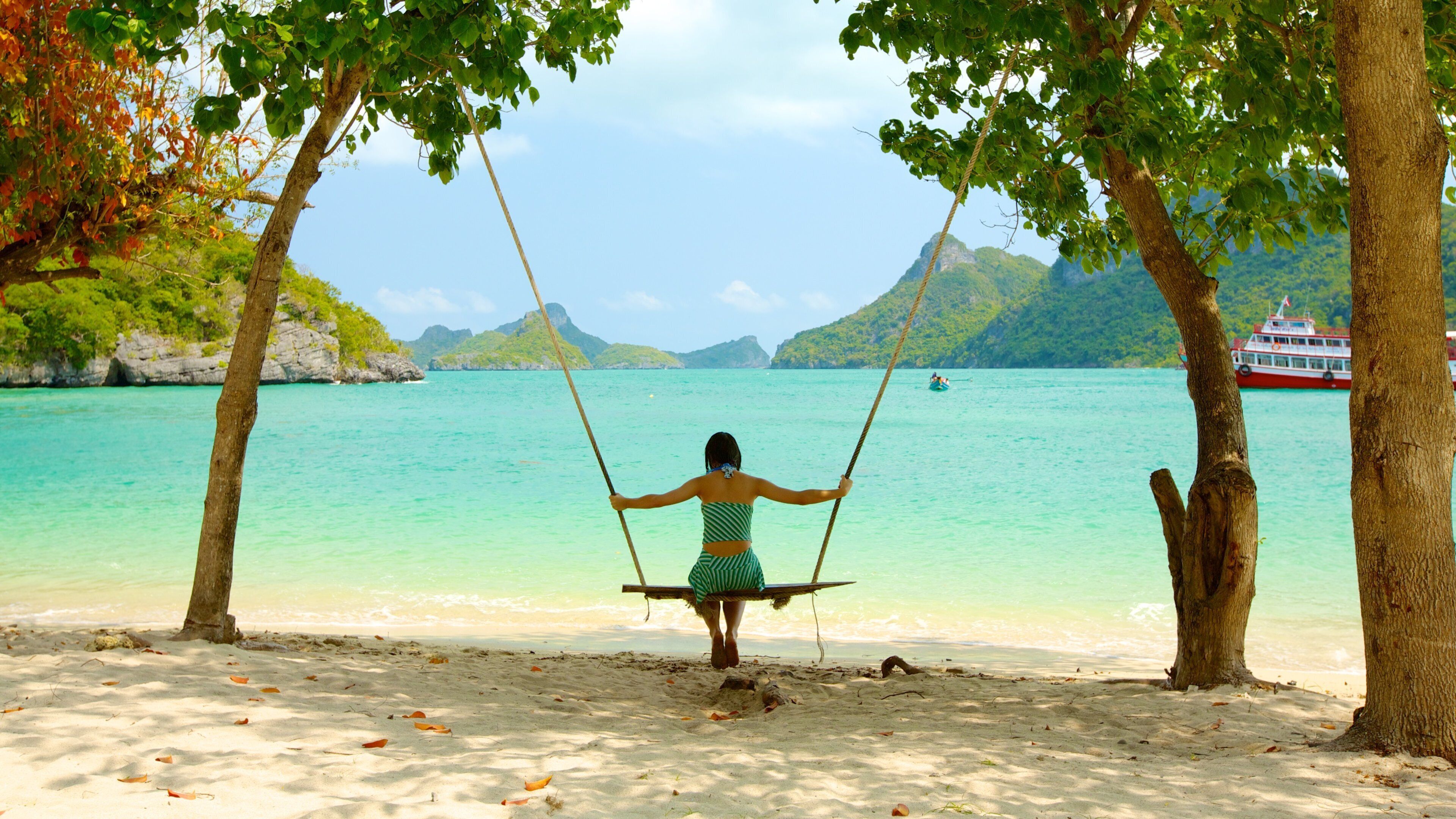 Koh Samui showing a beach and tropical scenes as well as an individual femail