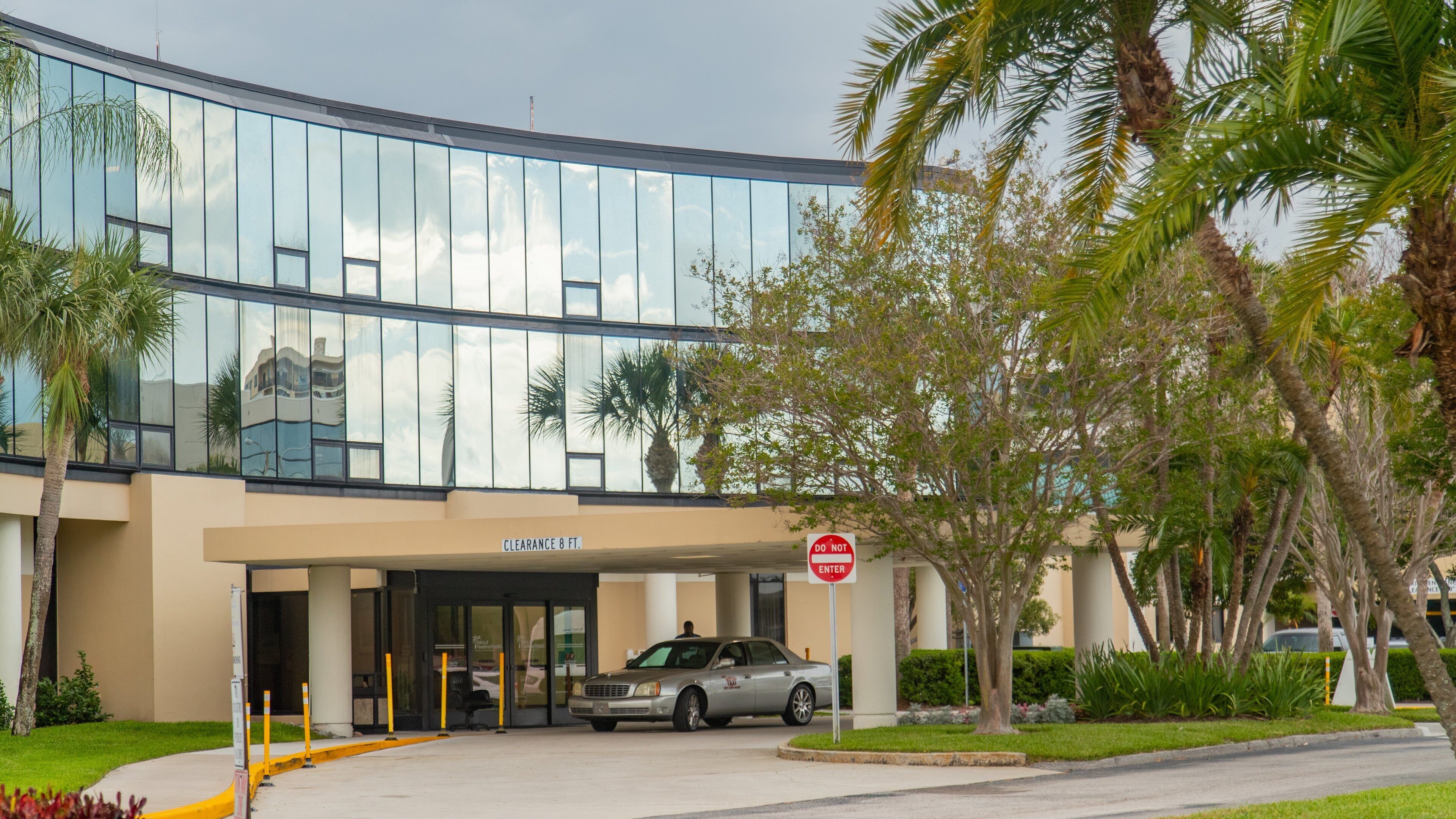 Palms of Pasadena Hospital