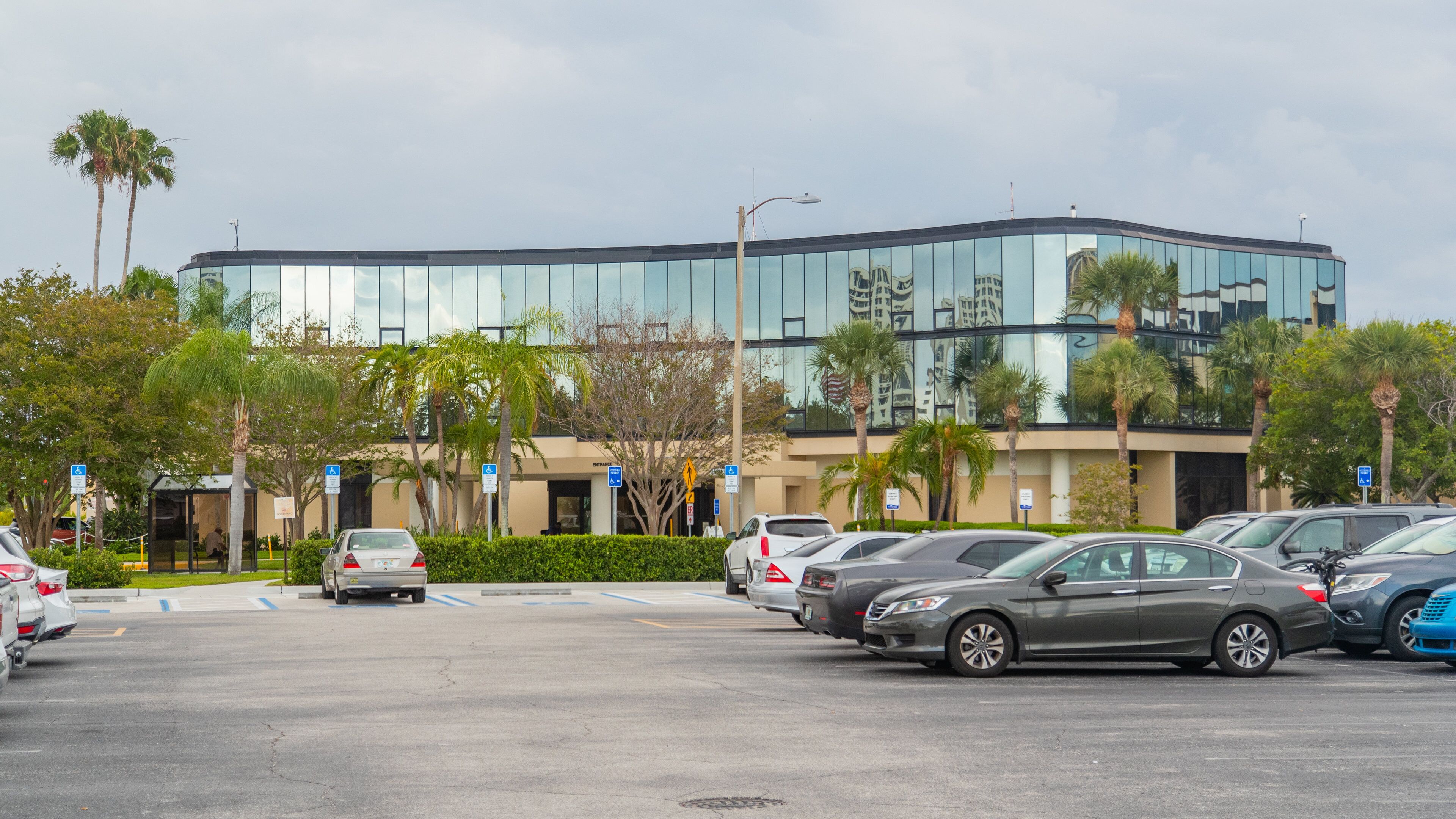 Palms of Pasadena Hospital