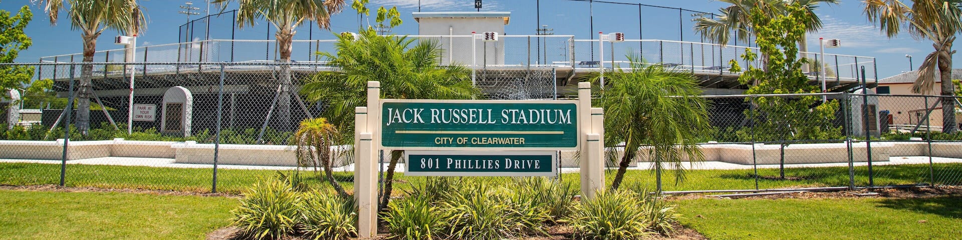 Clearwater showing a garden and signage