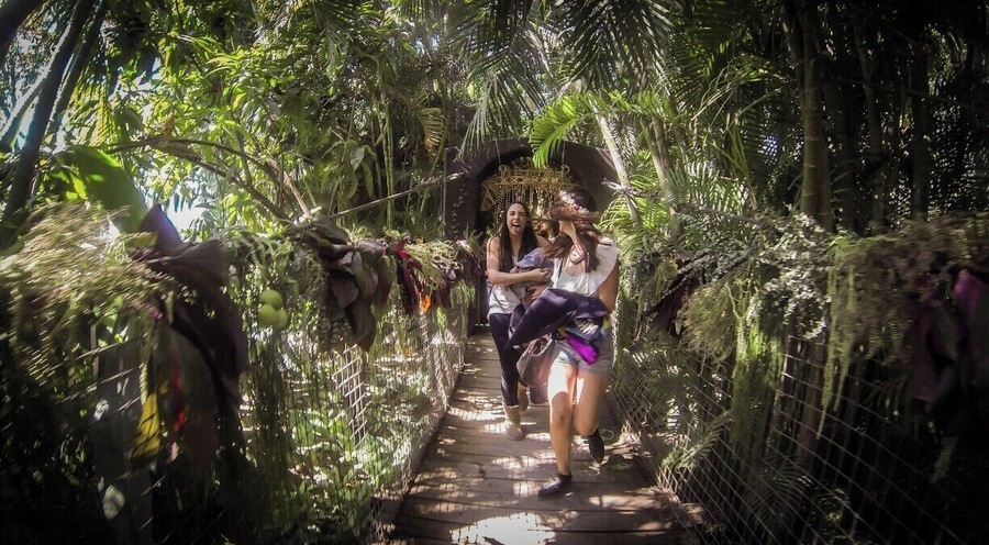 The entrance to Las Estacas is really beautiful, like stepping into a paradise.