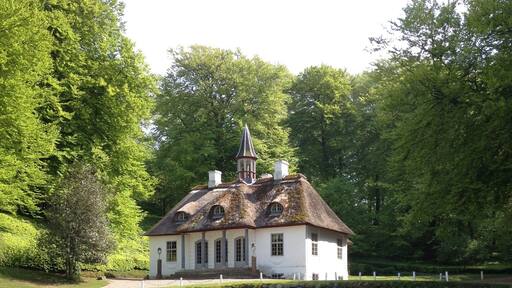 When visiting Møns Klint make sure to stop by Liselund Slot and Slotsparken and have an eye open for the peacocks #LifeAtExpedia