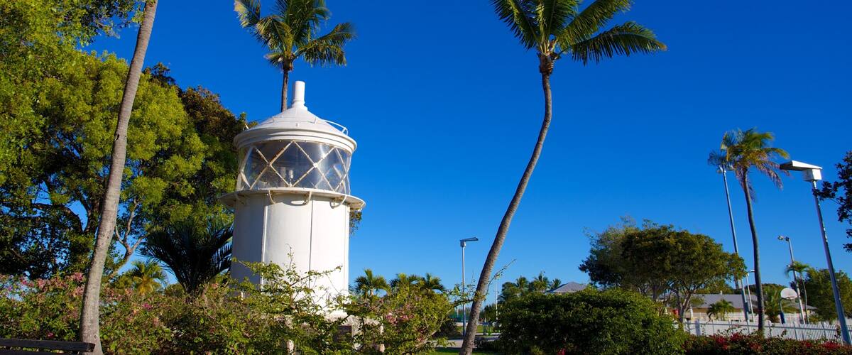 Parc Founders qui includes phare et jardin