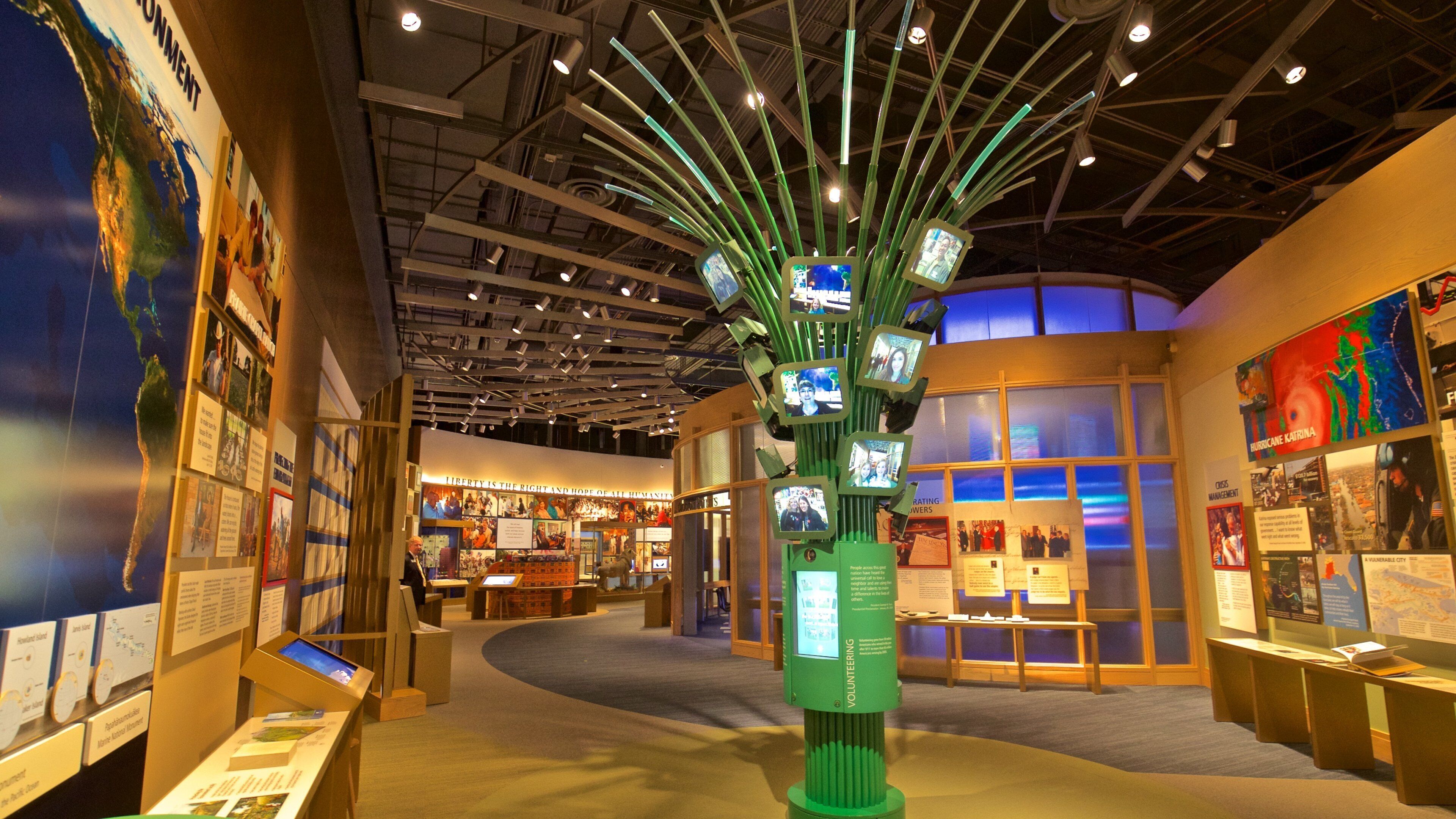 George W Bush Presidential Library and Museum presenterar interiörer