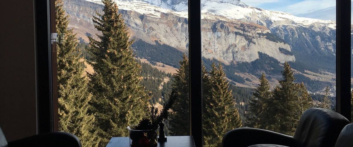 The best backdrop to a  hot chocolate half way down the slopes