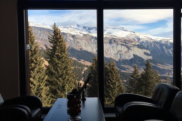 The best backdrop to a hot chocolate half way down the slopes