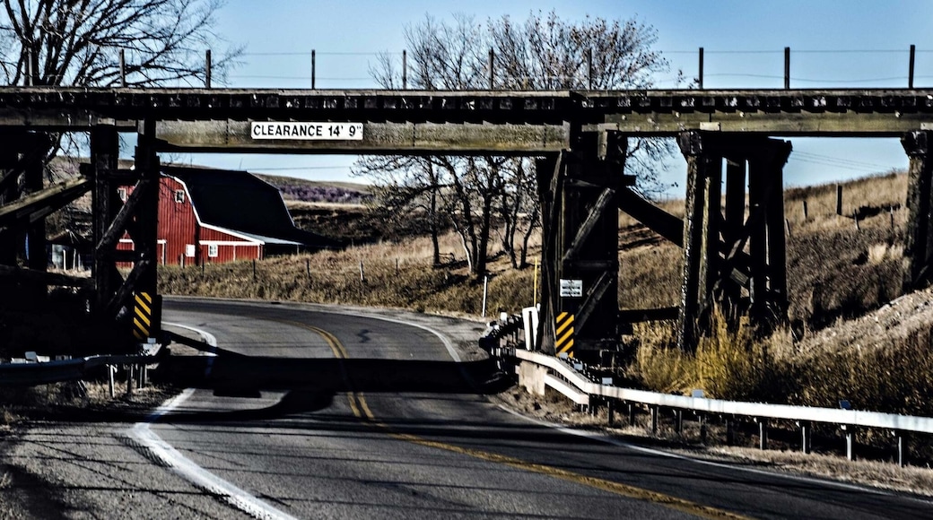 Incredible scenic roads to travel on while in Stanton North Dakota