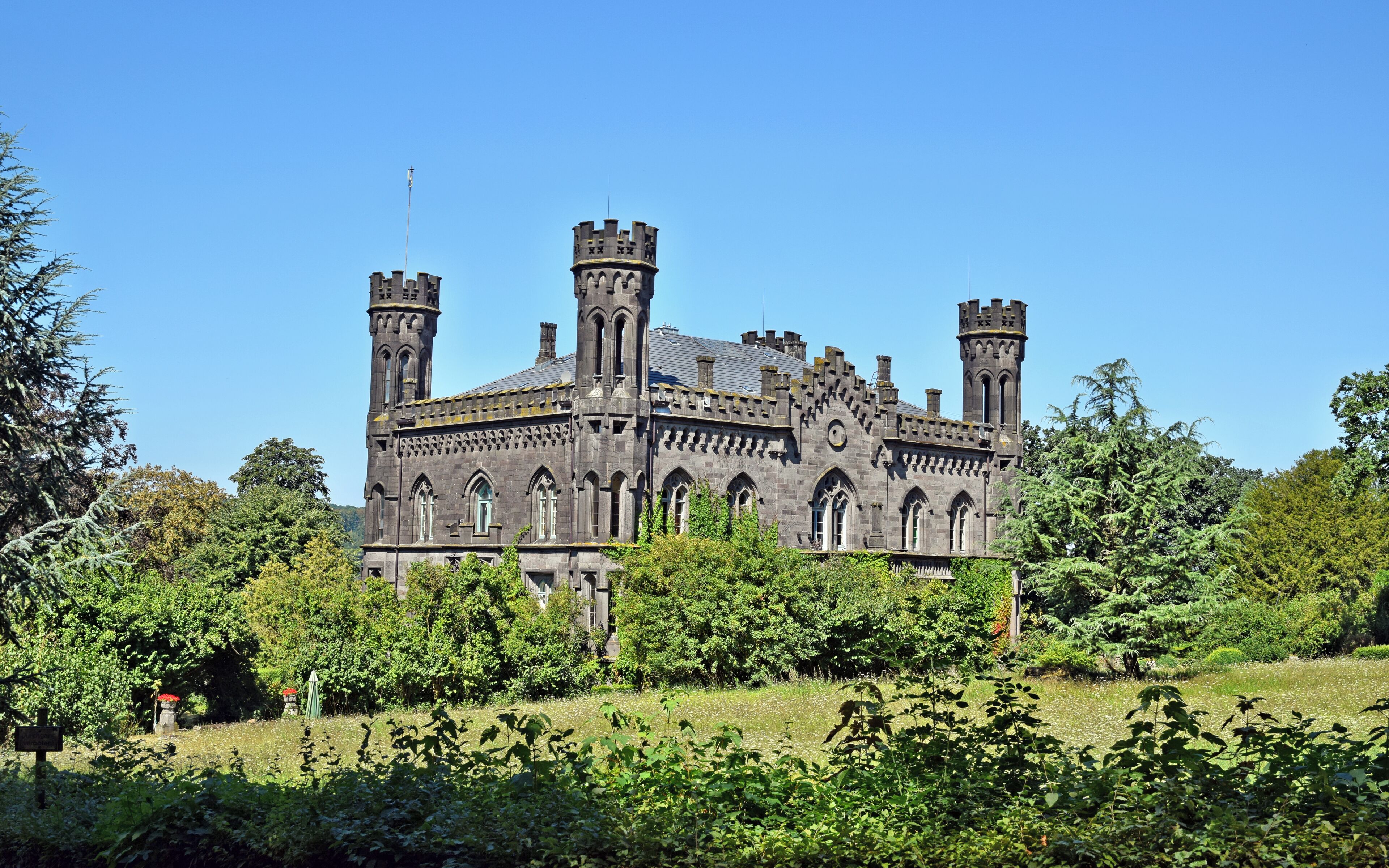 Schloss Friedelhausen in Mittelhessen