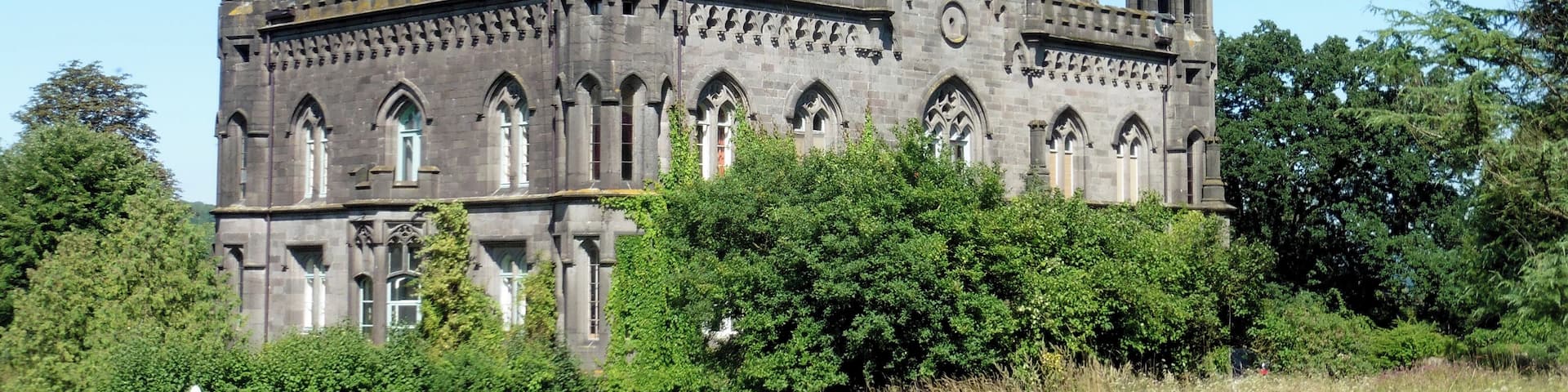 This is a picture of the hessian Kulturdenkmal (cultural monument) with the ID