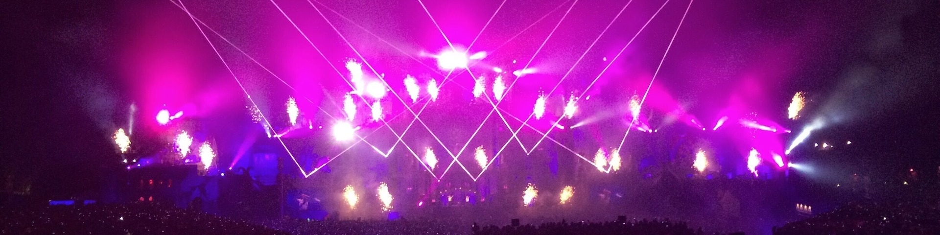 The mainstage all lit up.