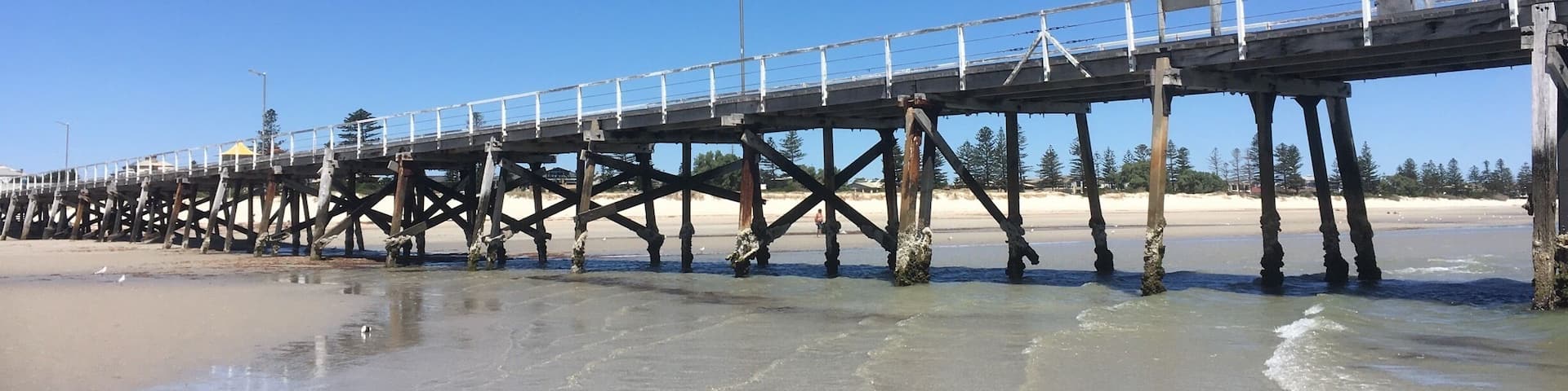 Semaphore in Adelaide is a great place for food,drink and ice cream. Then head to beach and take a walk along the jetty, paddle in the sea or just relax on the beach