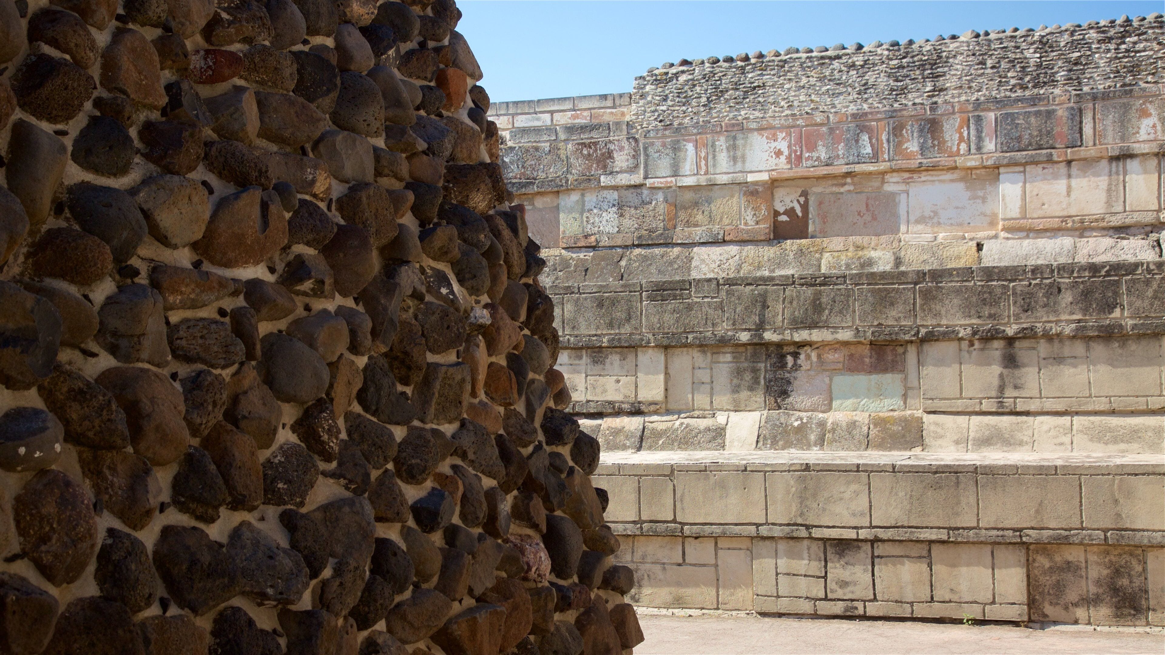 Archeologische plek van Tula inclusief historische architectuur
