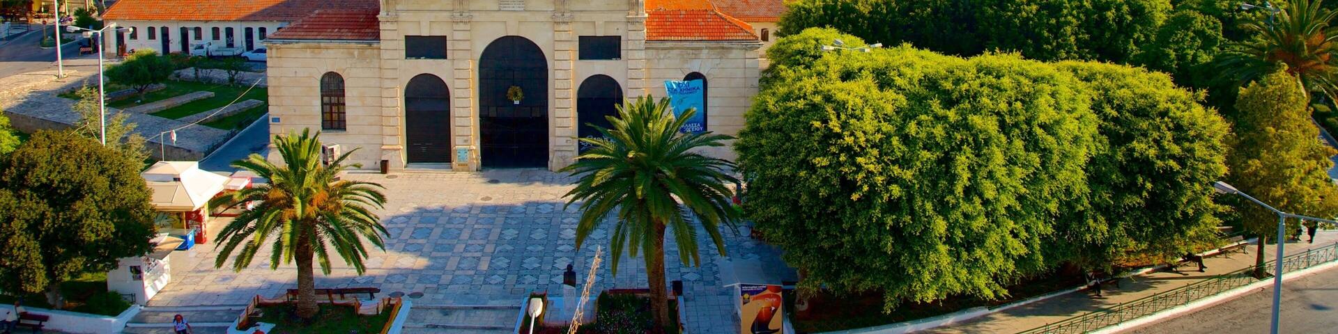 Khania qui includes ville