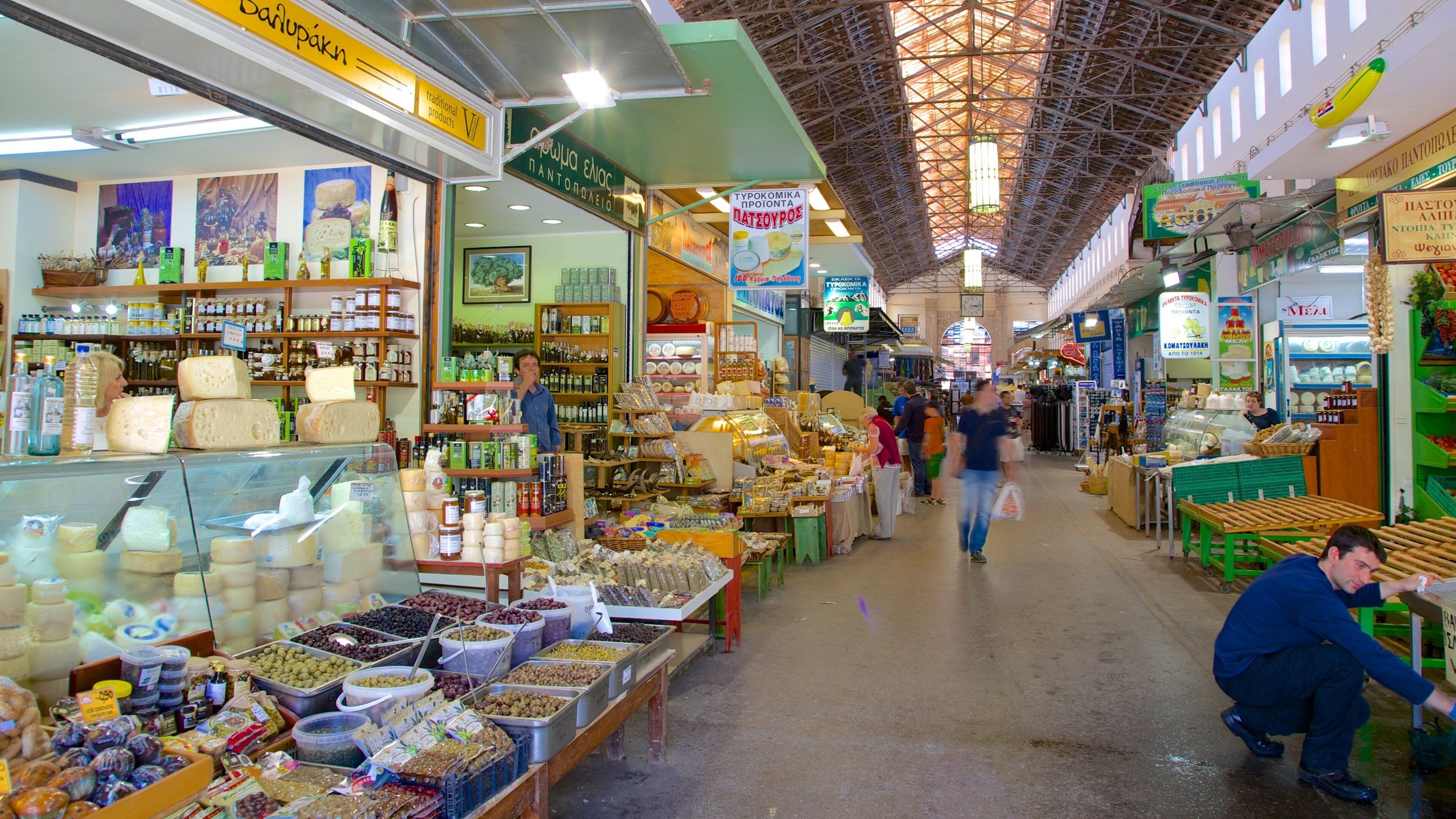 Chania Central Market showing markets and interior views