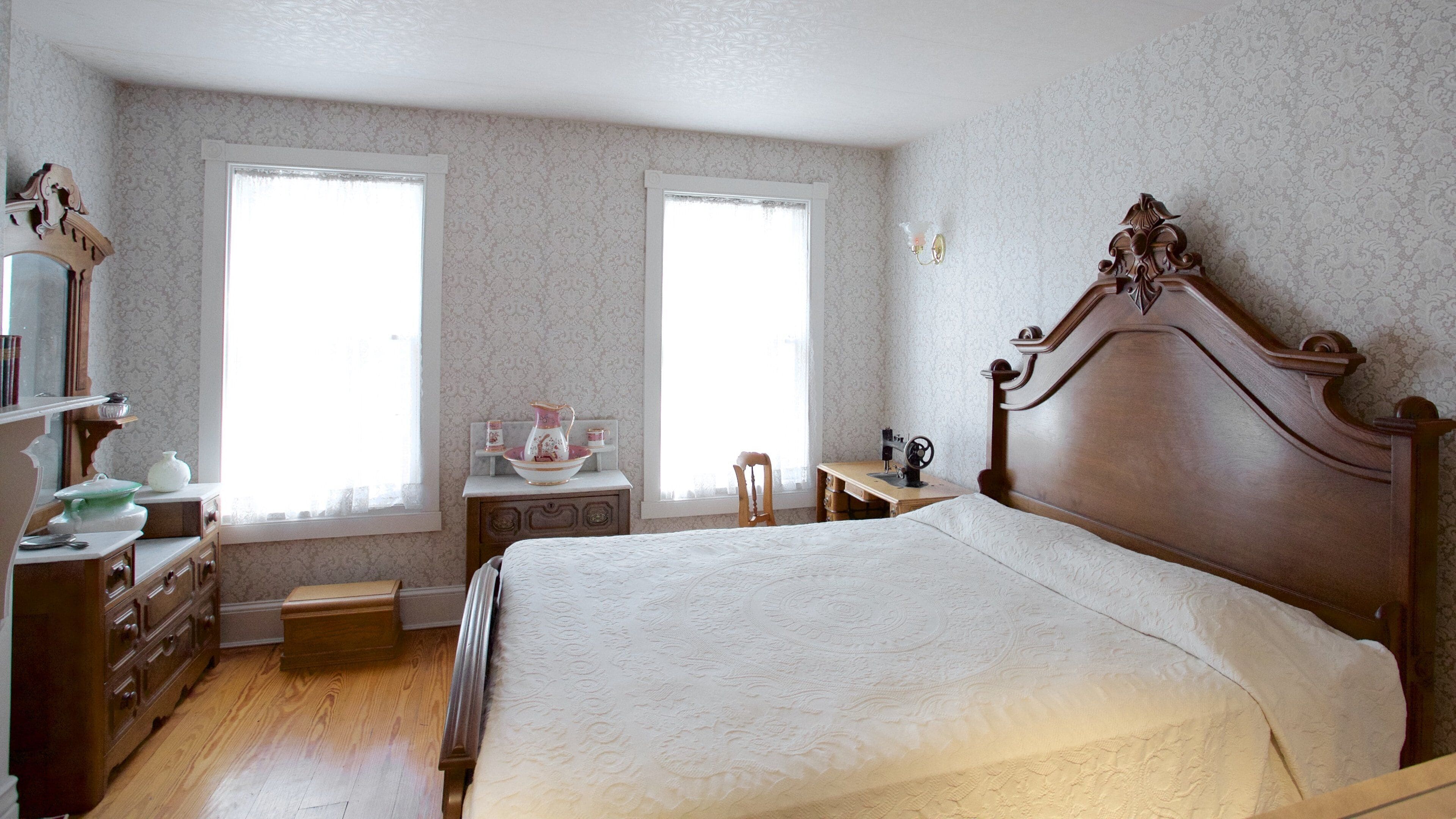 Babe Ruth Birthplace and Museum which includes heritage architecture and interior views