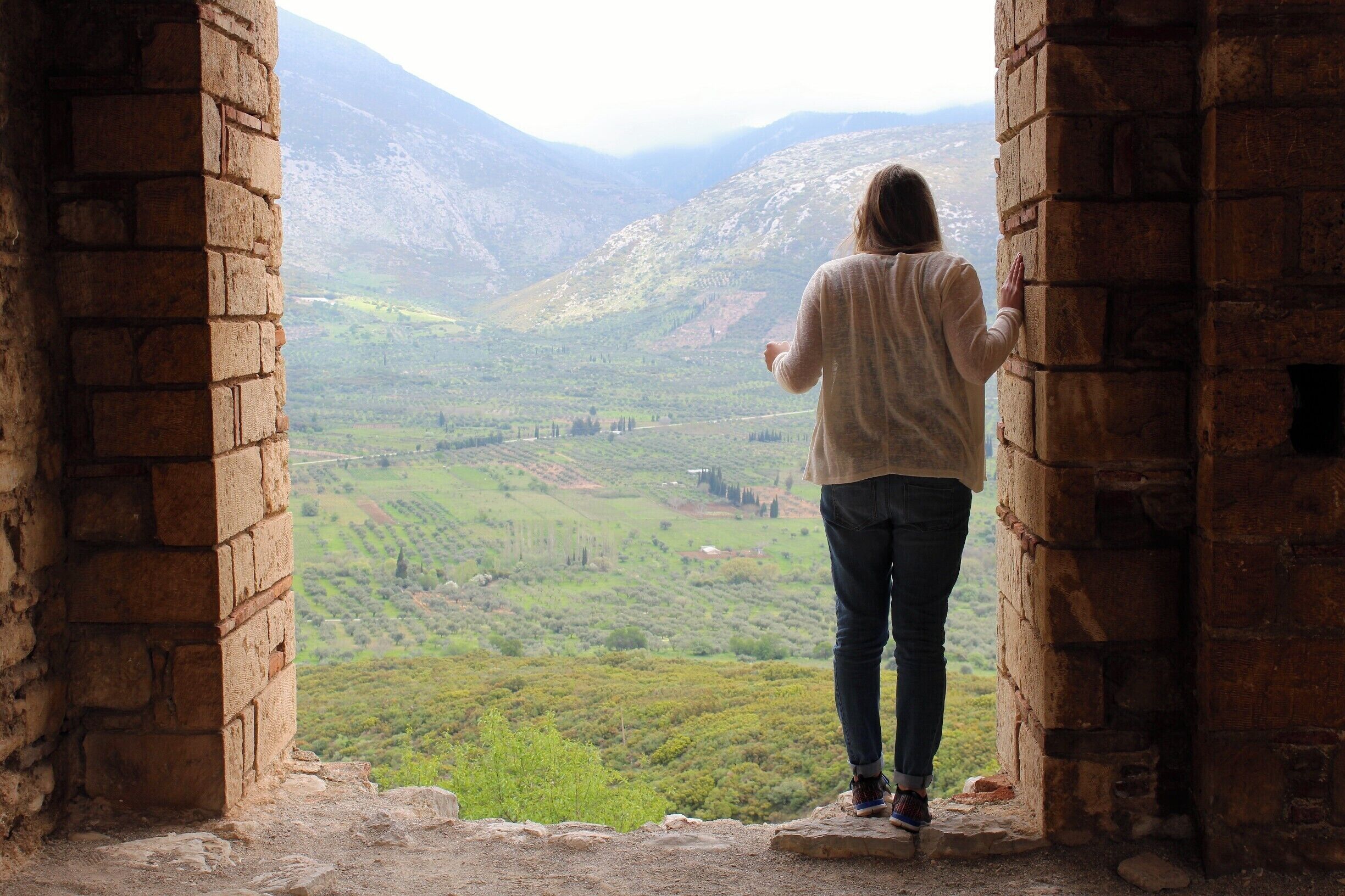 A little church that is nice to see as a stop during your trip. It doesn't take longer than an hour to see all of it, but the views are incredible and the church itself is also very gorgeous. 