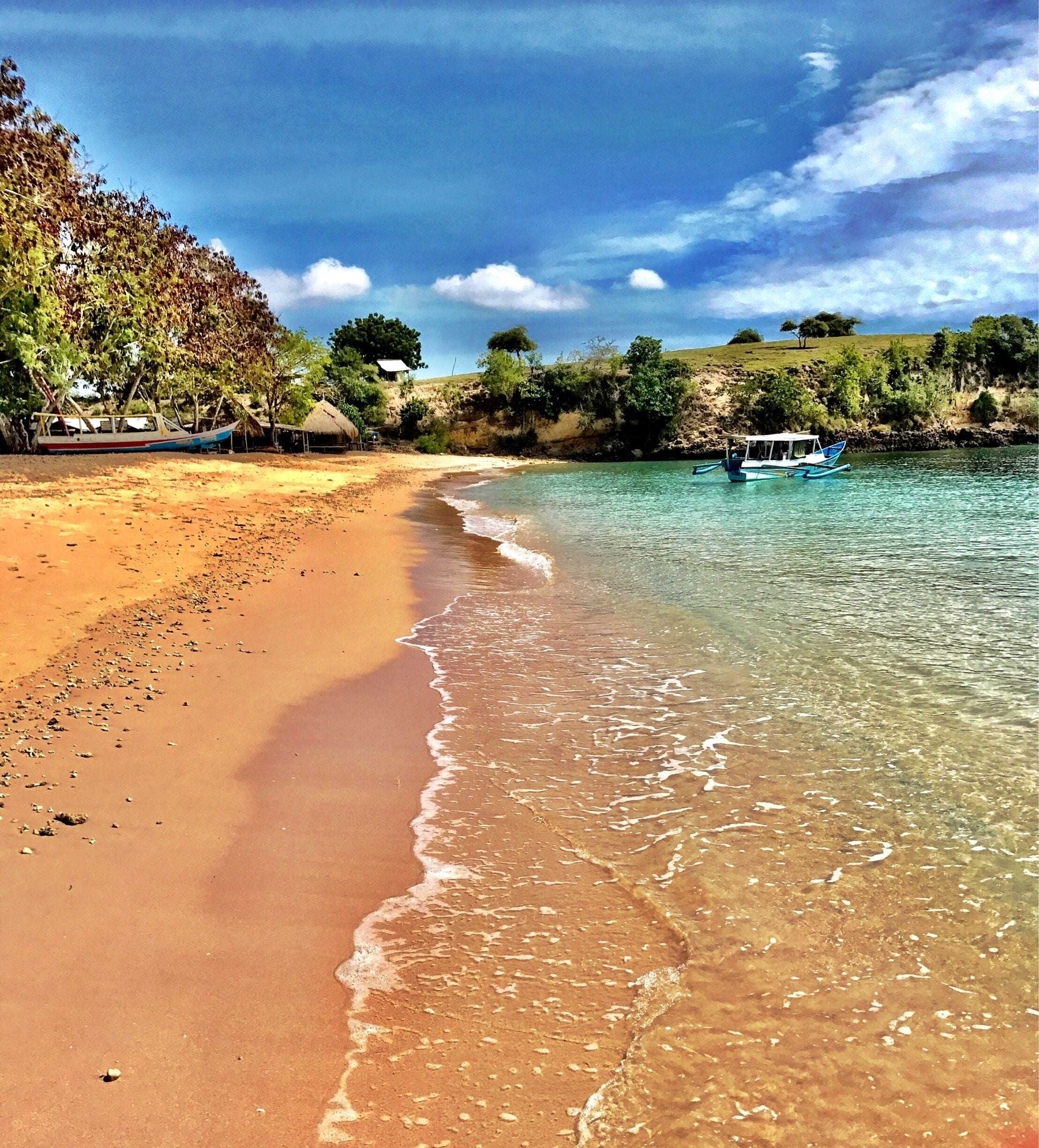 Never saw pink sand in real until then #PinkBeach
#AquaTrove