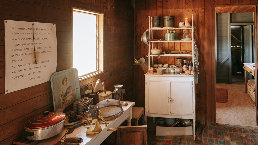 Oakey featuring heritage elements