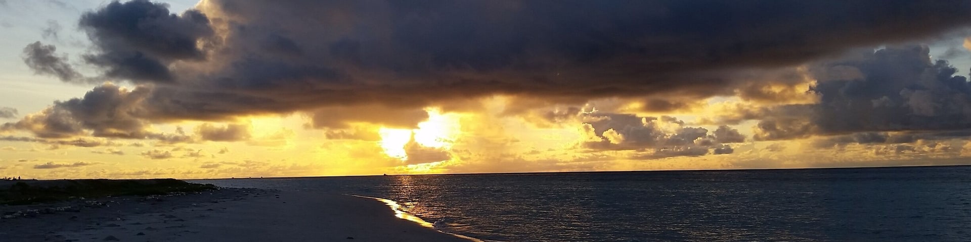 Beautiful island in the Maldives with with the amazing surf breaks "Cokes" & "Chickens" #islandlife #sunsets #surfsudsandsights #travel #Maldives #gapyear