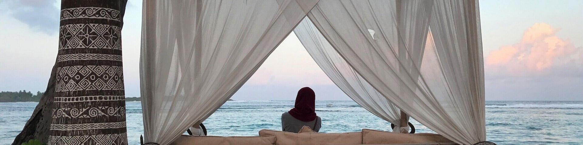 Thulusdhoo beach a place you can relax and enjoy the view of the beautiful Indian ocean