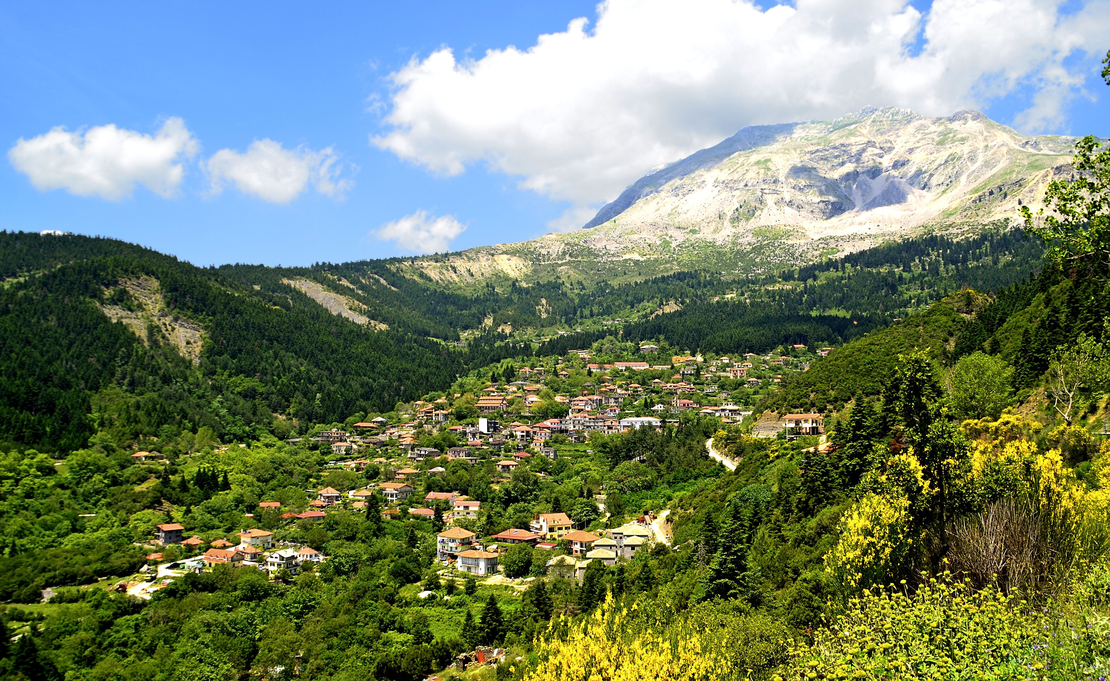 vourgareli artas - greek resort