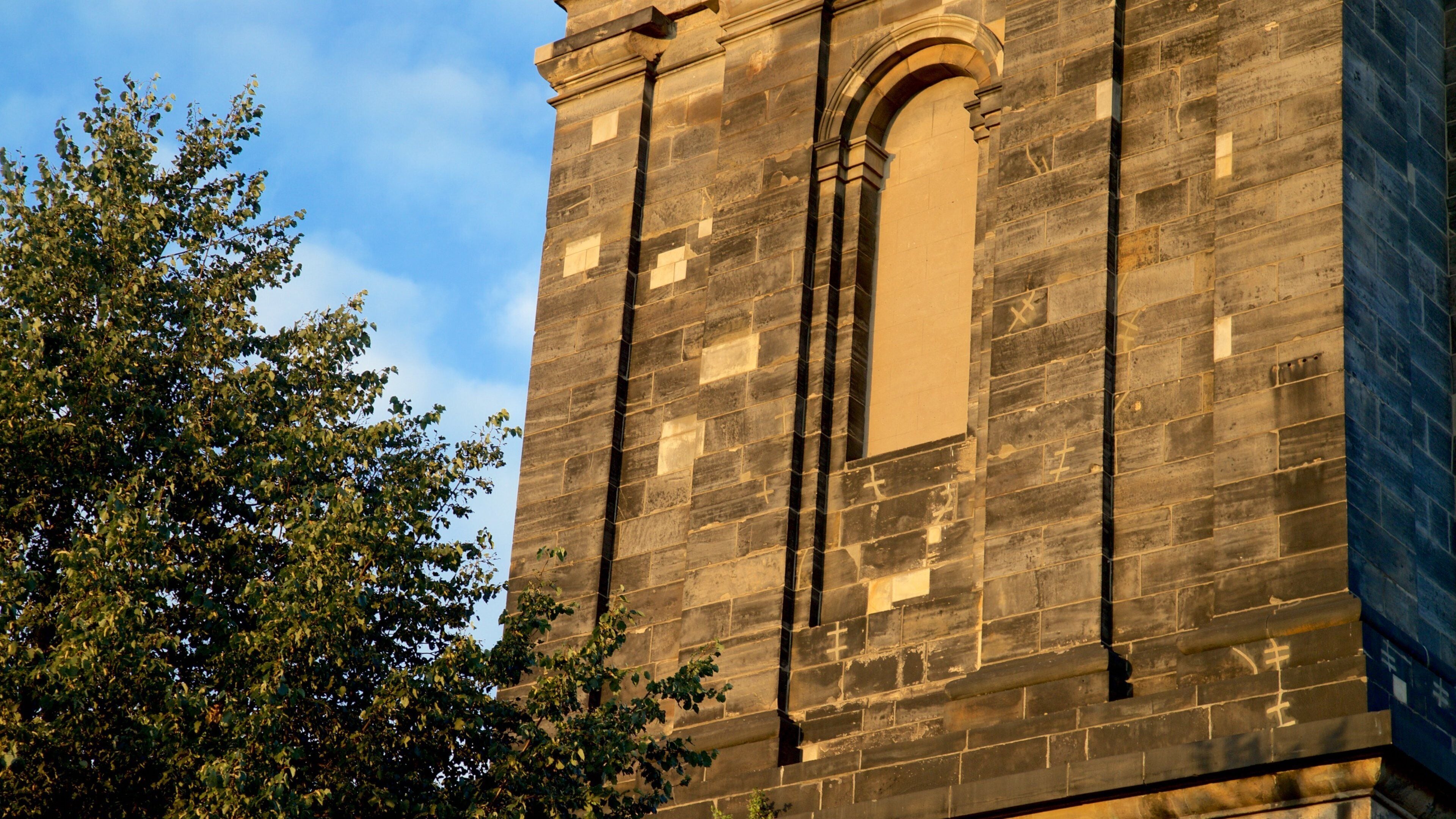 Iglesia Aegidienkirche ofreciendo elementos patrimoniales