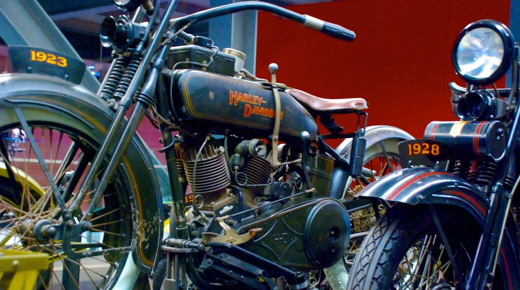 Musée Harley-Davidson mettant en vedette vues intérieures