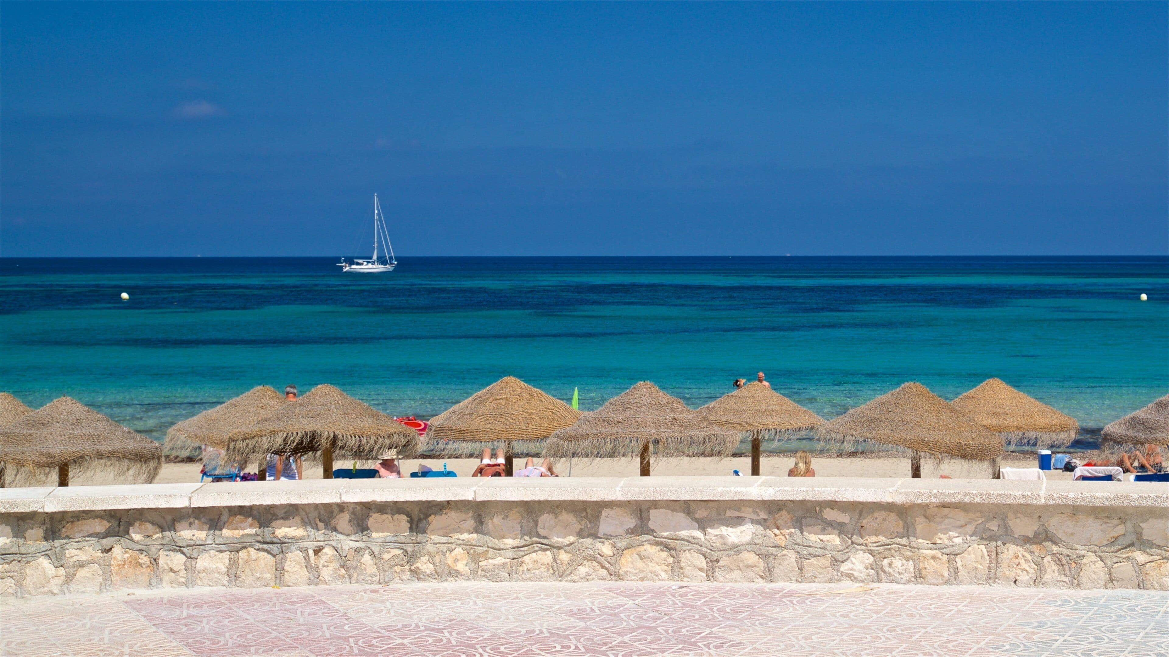 La Fossa Beach featuring tropical scenes and general coastal views