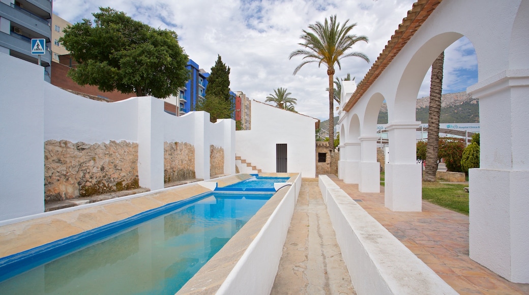 Llavador de la Font which includes a pool