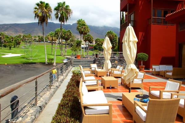 Golf Costa Adeje welches beinhaltet Café-Lifestyle und Golf