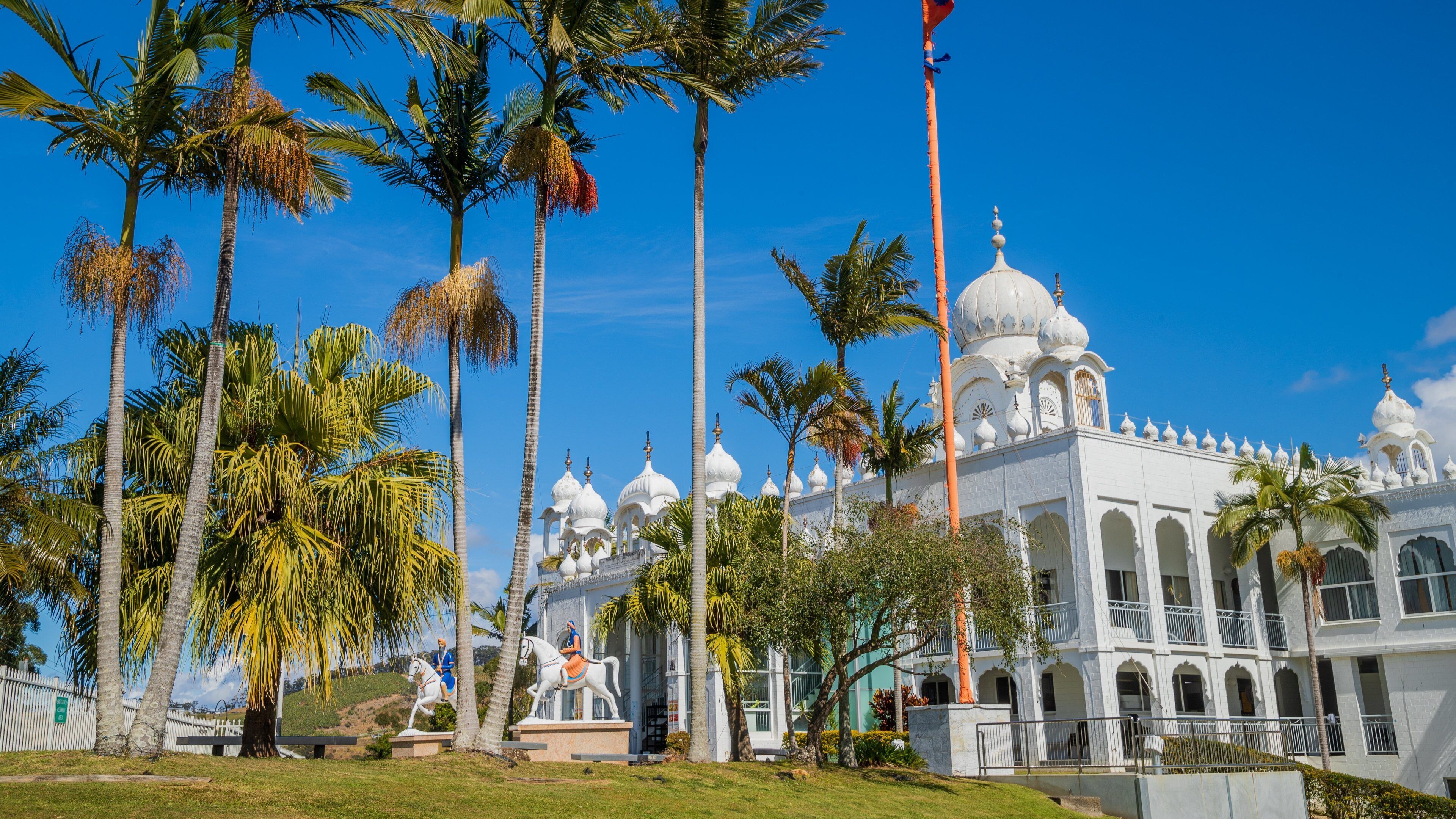 Guru Nanak Sikh Temple which includes a temple or place of worship and a mosque