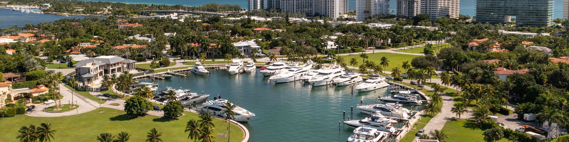 Aerial Bal Harbour Yacht Club Miami
