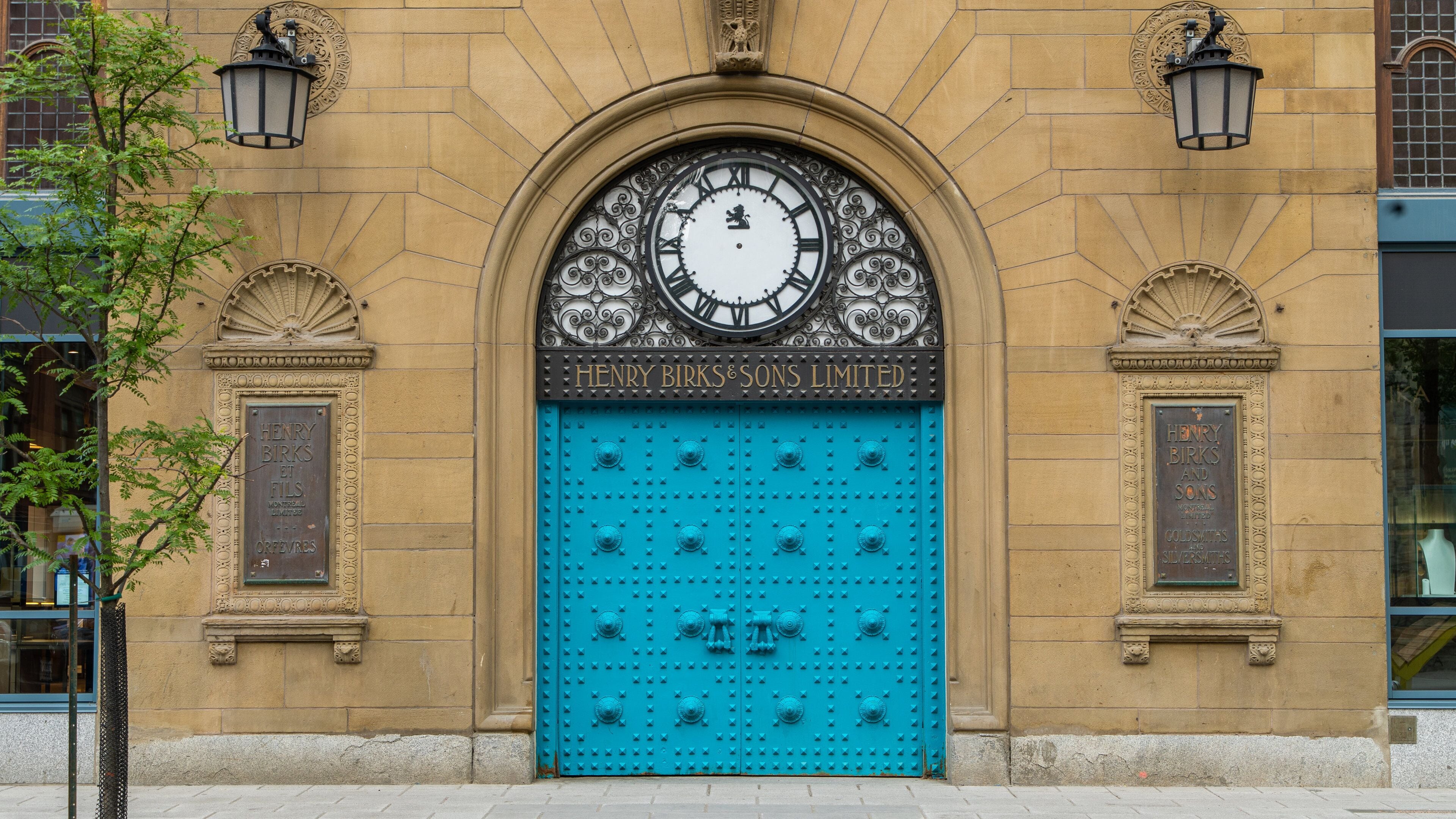 Rue Ste-Catherine Ouest showing heritage elements