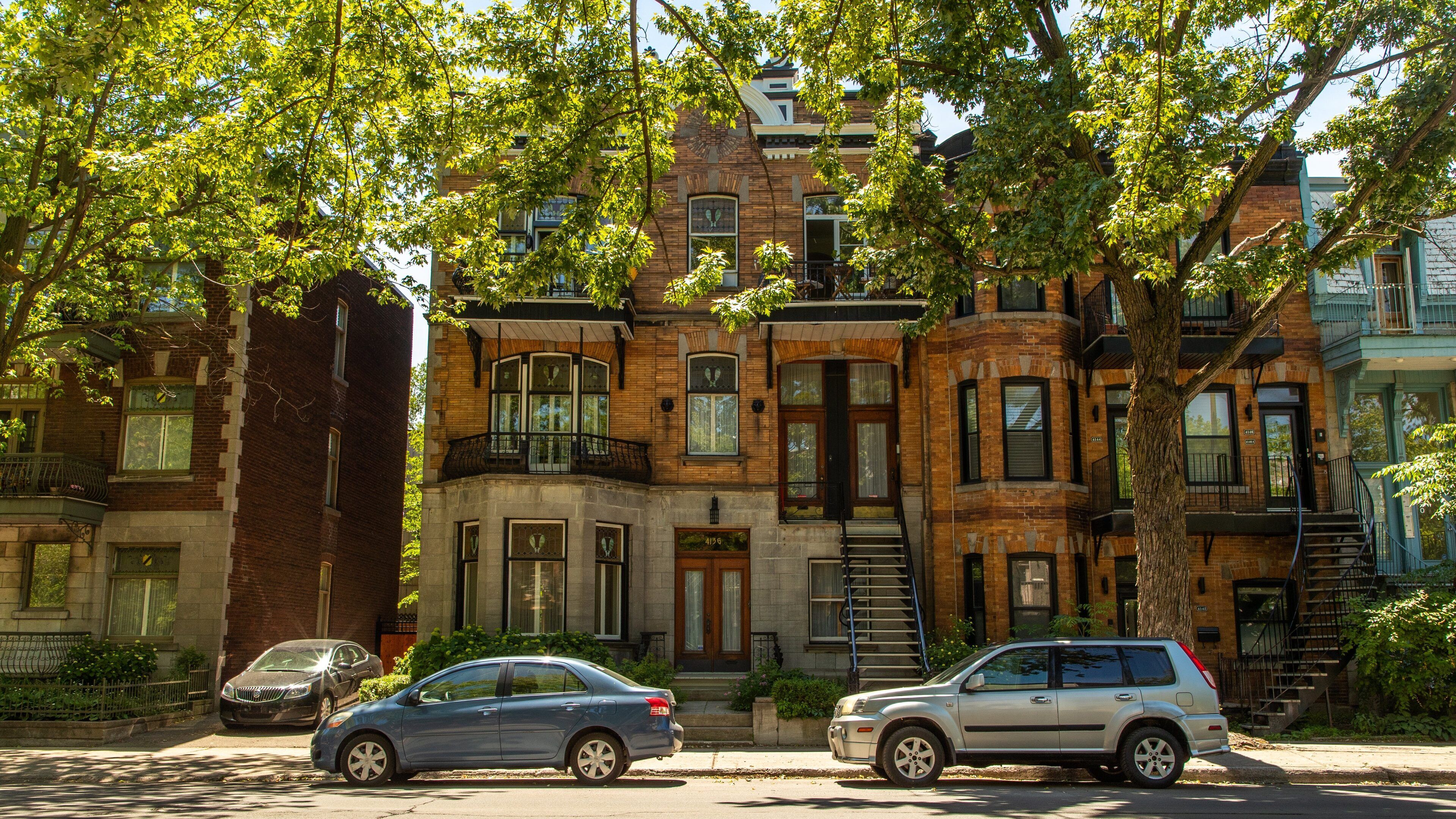 Plateau Mont Royal featuring heritage elements