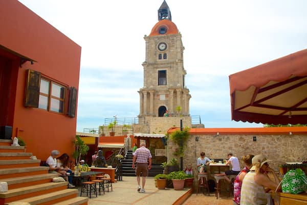 Torre del Reloj mostrando patrimonio de arquitectura
