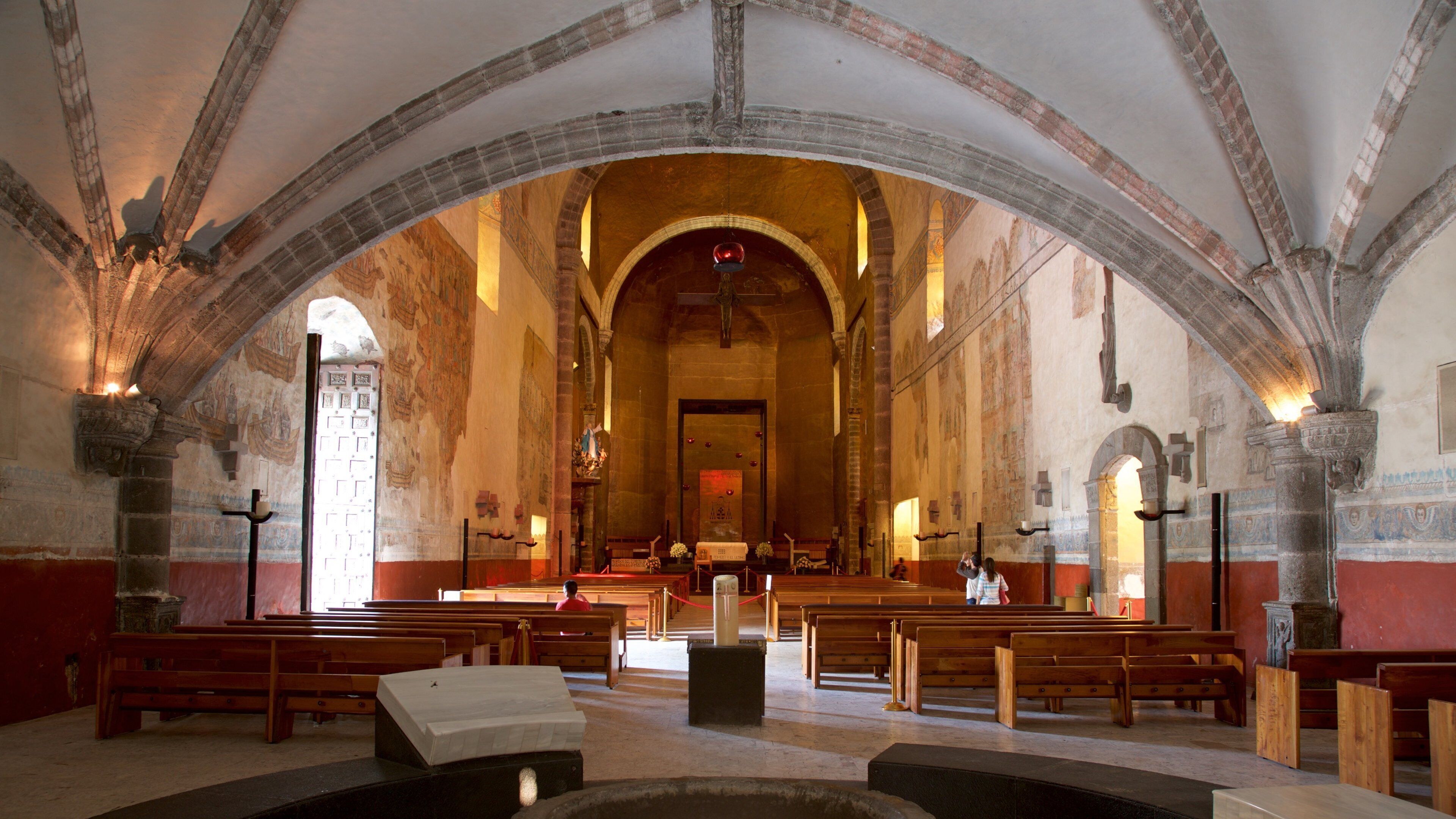 Cuernavaca Cathedral which includes interior views, a church or cathedral and heritage elements
