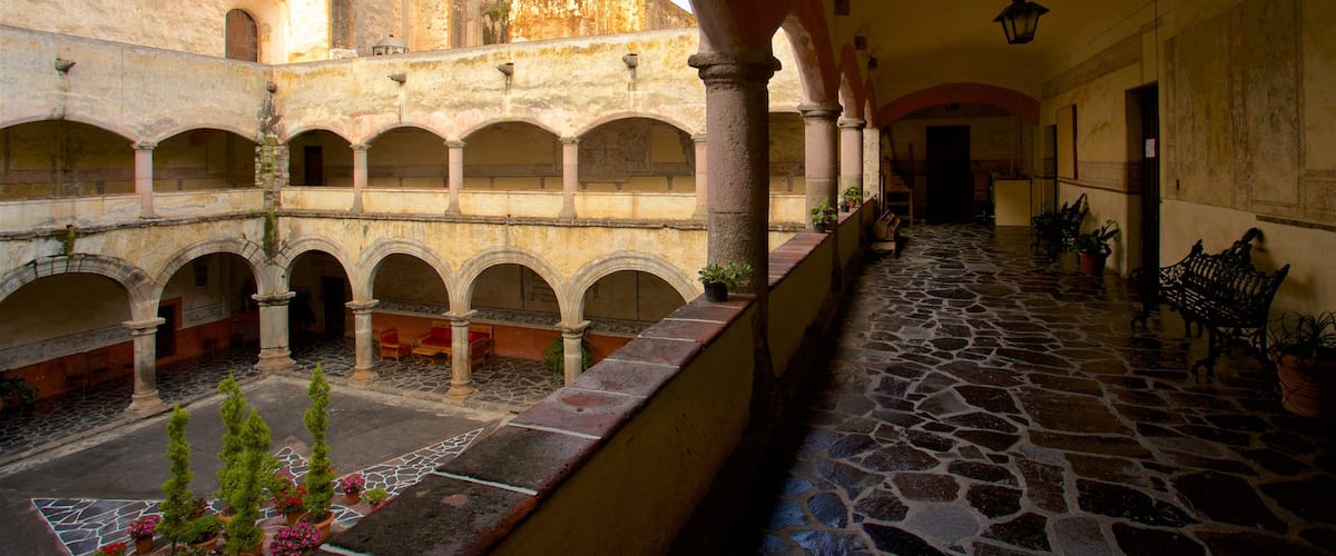 Cuernavaca Hotel Guide