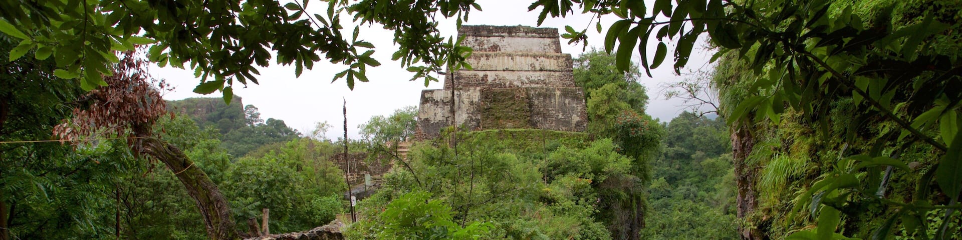 Tepozteco Pyramid featuring a ruin and heritage elements