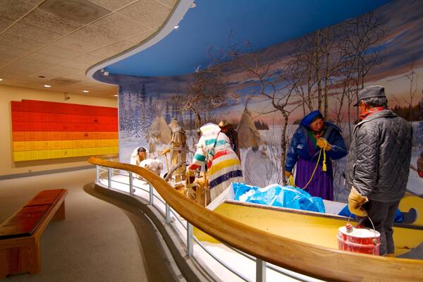 Musée royal du Saskatchewan mettant en vedette vues intérieures