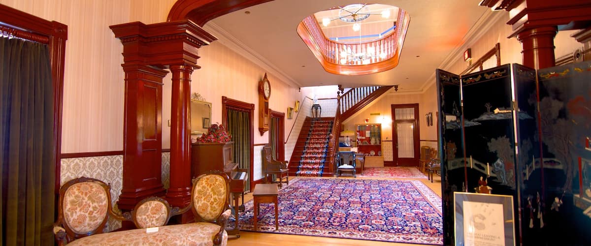 Casa de Gobierno mostrando vistas interiores, una casa y patrimonio de arquitectura