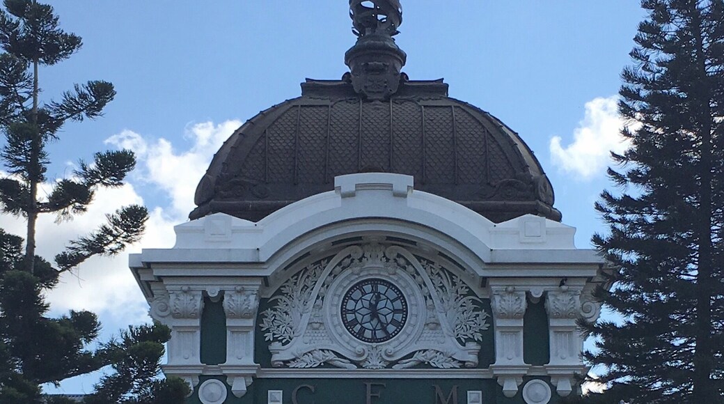 Built in 1912 (with a dome designed by Gustave Eiffel), the CFM #Railway #Station (Caminhos de Ferro de Moçambique), is still considered as one of the most beautiful #train stations in the world! On our days, apart from a #trainstation it's as well a well known cultural space. #instatraveling #traveltheworld #travelphotography #travel #instatravel #traveler #travelgram #traveling #architecture #africa #maputo #mozambique #building #instagrammers #igers #instatag #urban #instagram #picture #photography #city