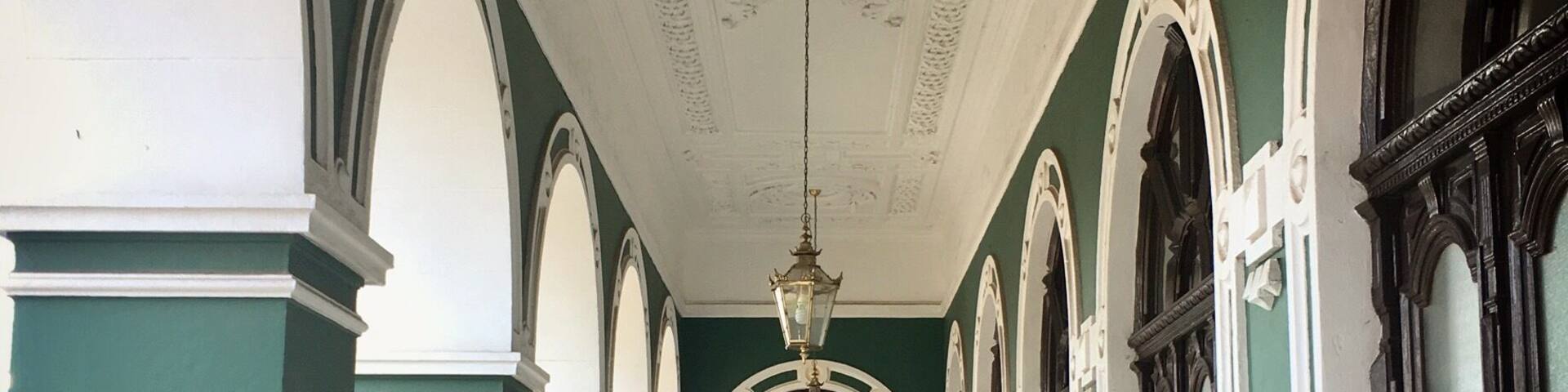 Built in 1912 (with a dome designed by Gustave Eiffel), the CFM #Railway #Station (Caminhos de Ferro de Moçambique), is still considered as one of the most beautiful #train stations in the world! On our days, apart from a #trainstation it's as well a well known cultural space. #instatraveling #traveltheworld #travelphotography #travel #instatravel #traveler #travelgram #traveling #architecture #africa #maputo #mozambique #building #instagrammers #igers #instatag #urban #instagram #picture #photography #city