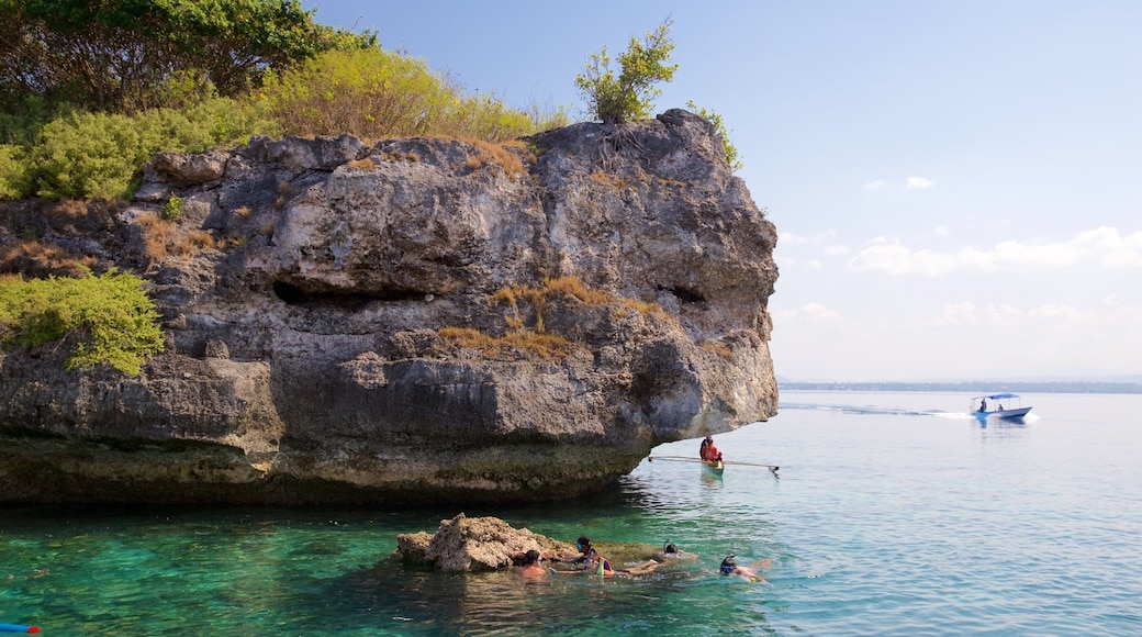 Pescador Island featuring rocky coastline