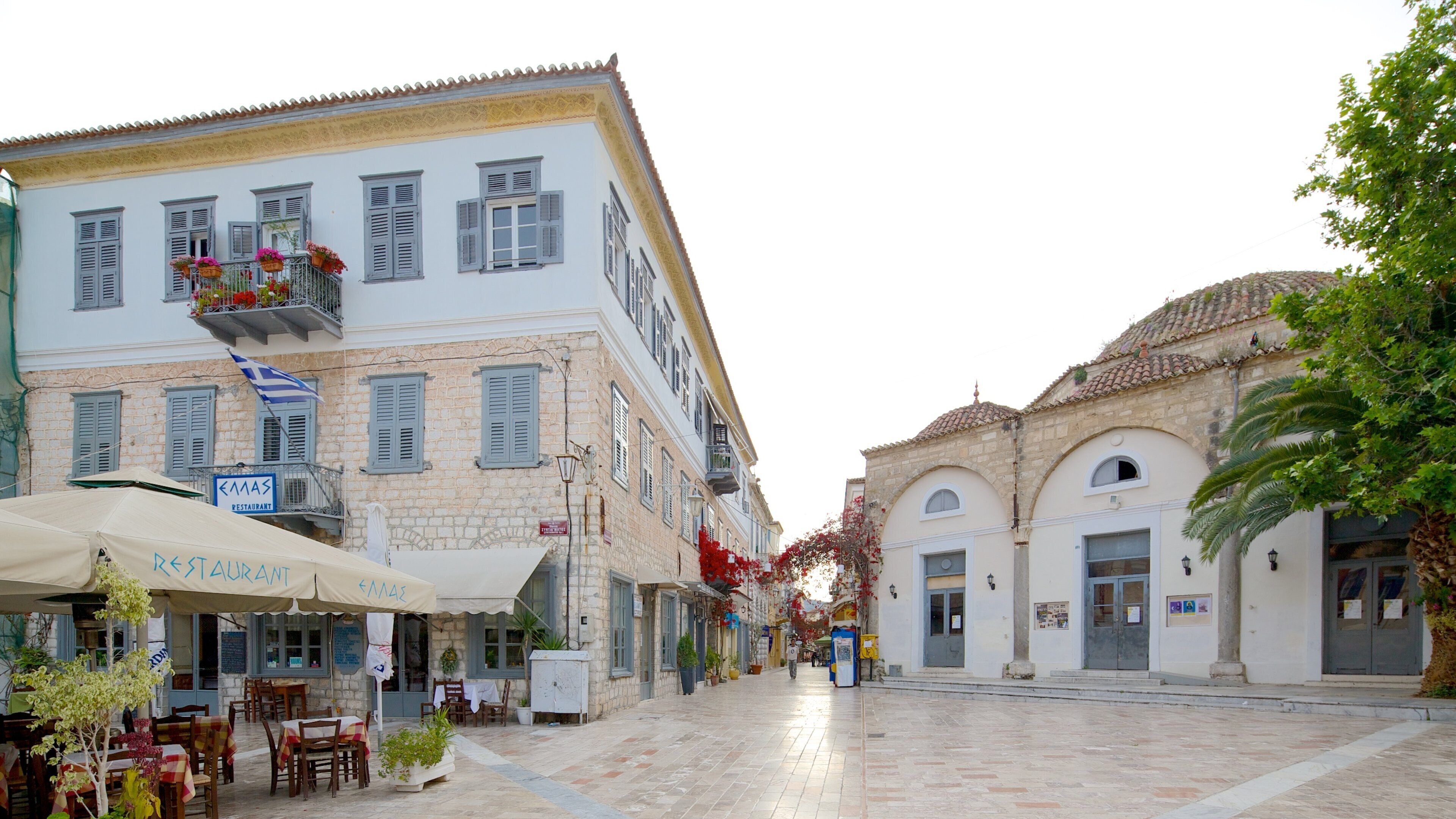 헌법 광장 이 포함 문화유산 건축 과 광장